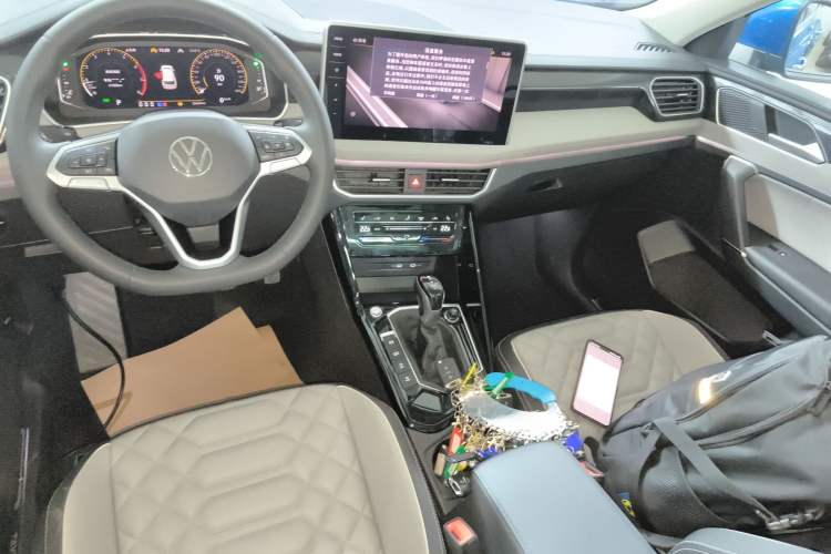 Used Volkswagen Tayron 2023 280TSI Two-Wheel-Drive Luxury Plus Advanced Version Gear Lever