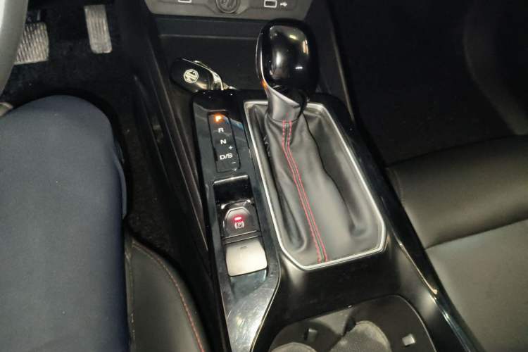 Used MG 5 2021 180 DVVT CVT Youth Luxury Edition
