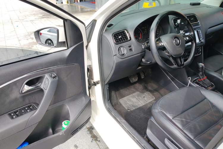 Used Volkswagen Polo 2014 1.6L Automatic Luxury Edition