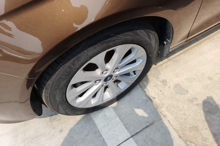 Used Ford Escort 2015 1.5L Manual Fashion Edition
