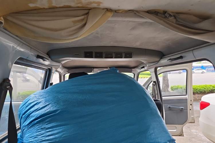 Used Wuling Zhiguang 2010 1.0L New Version Practical Short-Body L2Y
