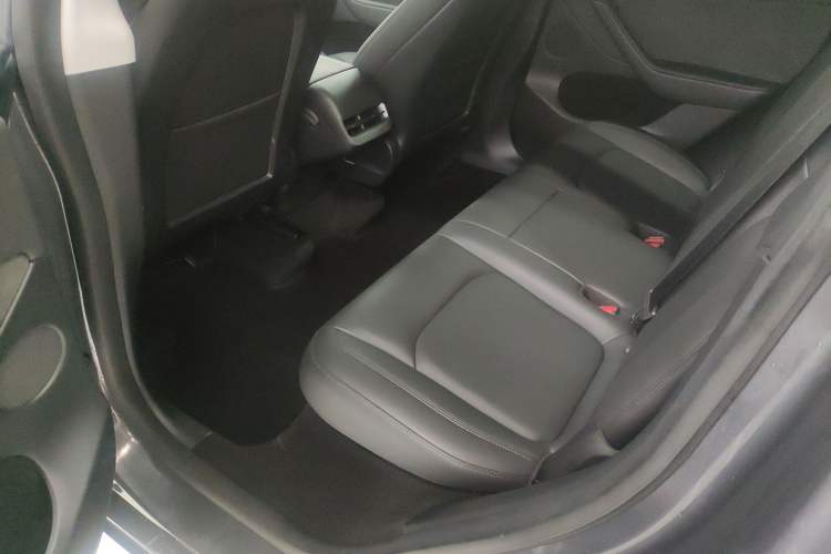 Used Tesla Model Y 2021 Long-Range All-Wheel-Drive Version 3D7