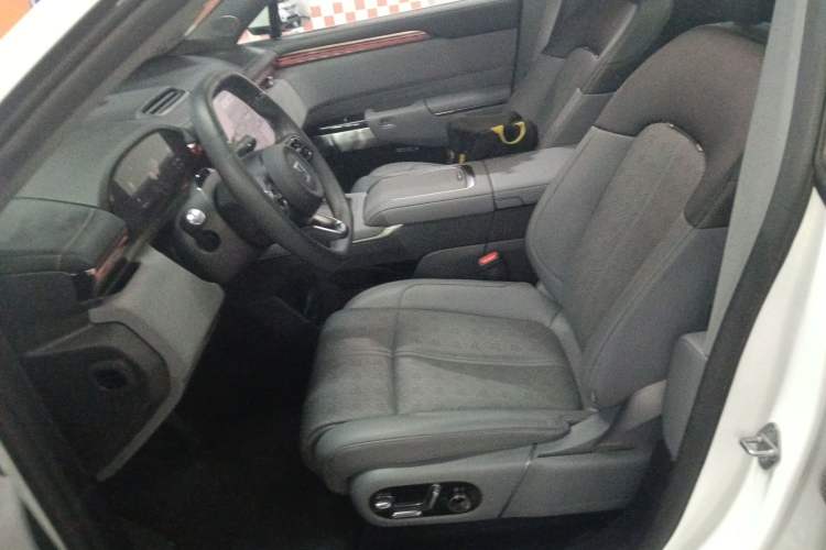 Used Zeekr 7X 2025 75 kWh Rear-Wheel Drive Intelligent Driving Version
