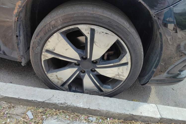 Used BAIC Beijing EU7 2019 Yifeng Edition Right Front Wheel Hub
