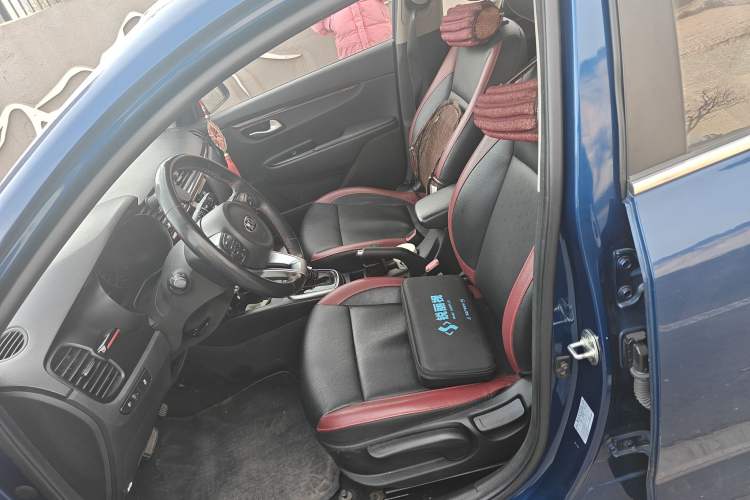 Used Kia KX Cross 2018 1.6L Automatic Dynamic Sunroof Version
