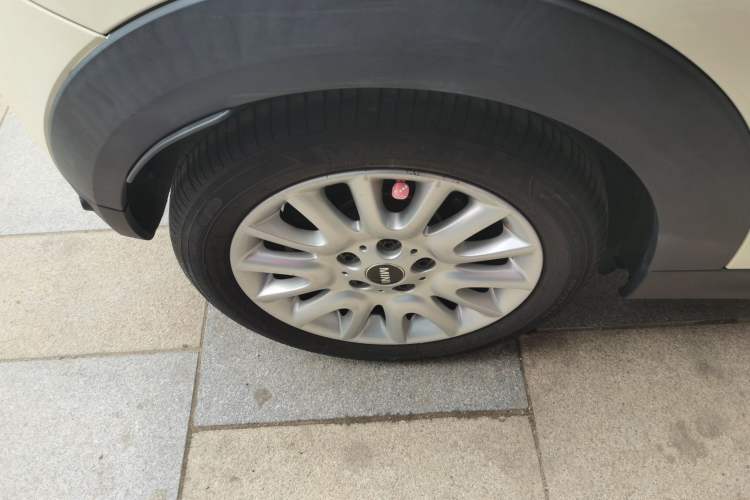 Used MINI 2014 1.2T ONE+ Right Rear Wheel Hub