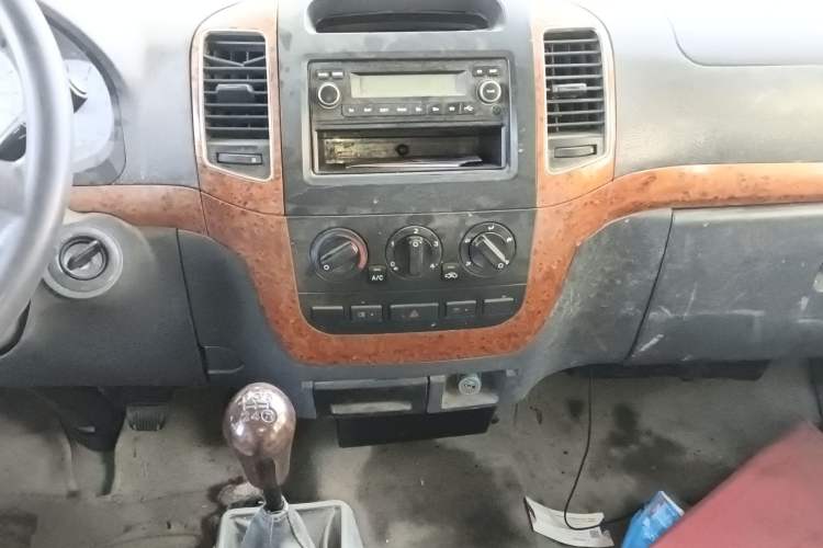 Used King Long Golden Way 2016 2.0L Value-Plus Edition 4G20