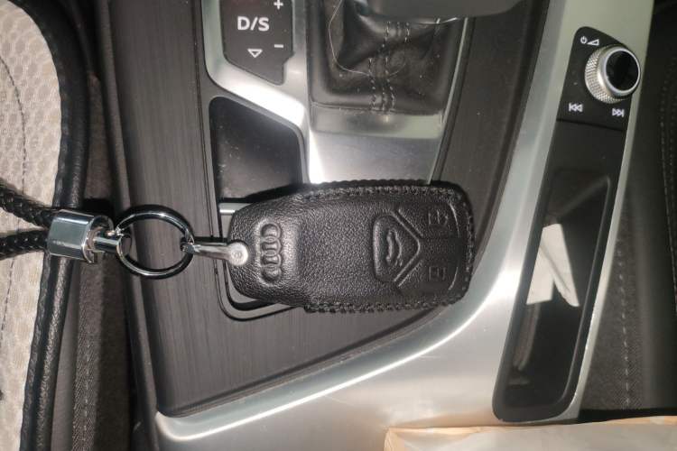 Used Audi A4L 2018 30th Anniversary Edition 40 TFSI Fashion Model
