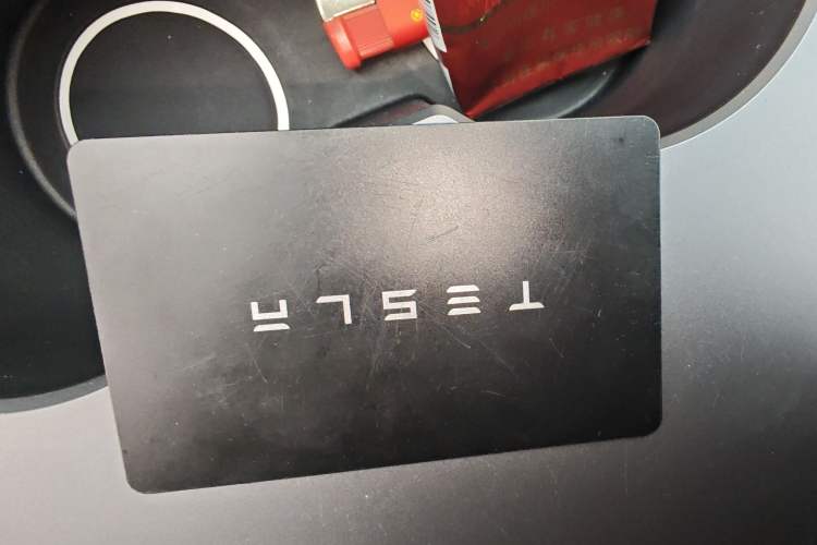 Used Tesla Model Y 2023 Long-Range All-Wheel-Drive Version