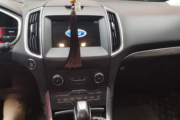 Used Ford Edge 2018 EcoBoost 245 Two-Wheel-Drive Titanium 7-Seater China V Standard