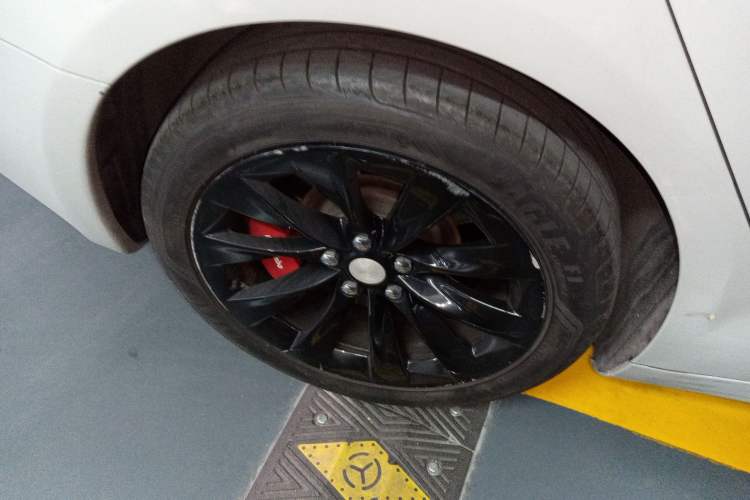 Used Tesla Model S 2017 S 75D Standard Range Edition
