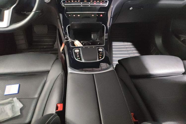 Used Mercedes-Benz GLC 2020 GLC 260 L 4MATIC Dynamic Model Gear Lever