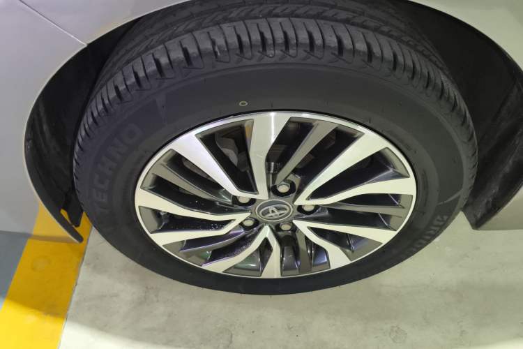 Used Toyota Corolla 2017 Revised Dual-Engine 1.8L E-CVT Leading Edition
