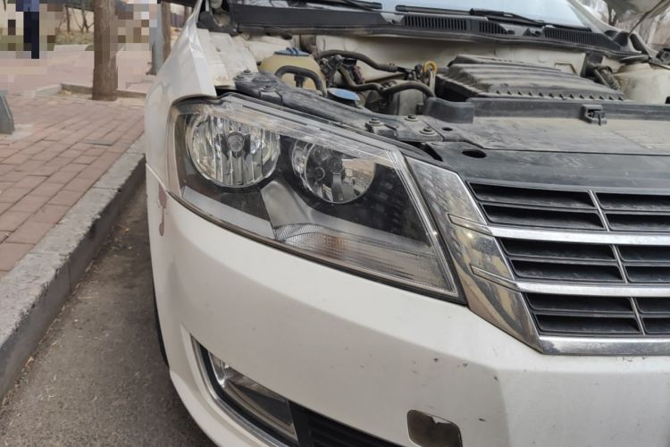 Used Volkswagen Lavida 2013 Restyled Classic 1.6L Automatic Comfort Edition Right Front Headlight