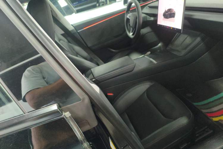 Used Tesla Model 3 2023 Long-Range All-Wheel-Drive Version