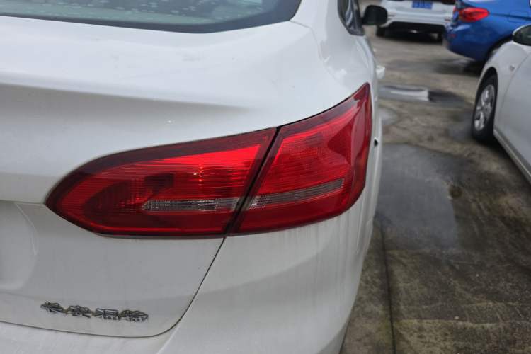 Used Ford Focus 2017 Sedan 1.6L Automatic Comfort Plus SmartDrive Edition