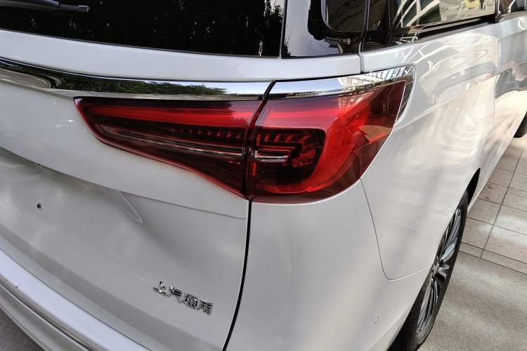 Used Buick GL8 2023 ES Lu Zun Luxury Model Exterior 2