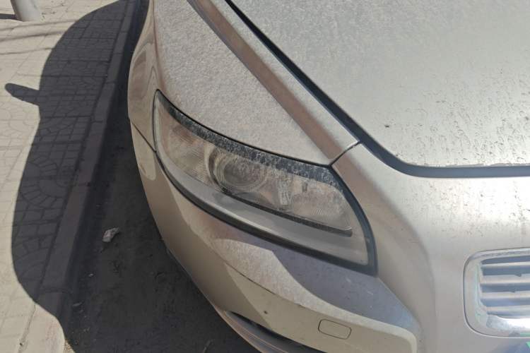 Used Volvo S40 2006 2.4i
