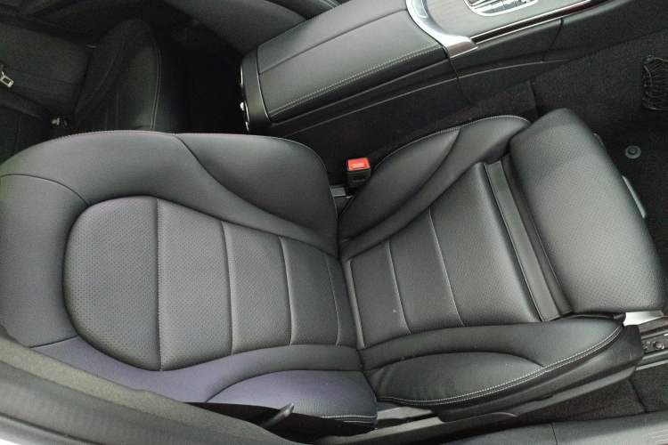 Used Mercedes-Benz C-Class 2020 C 260 L Sport Edition Right Front Seat