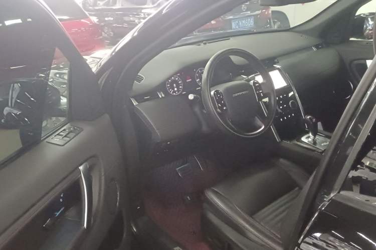 Used Land Rover Discovery Sport 2020 249 PS R-Dynamic Performance Edition
