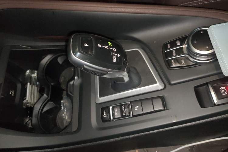 Used BMW X1 2022 sDrive25Li Leading Model
