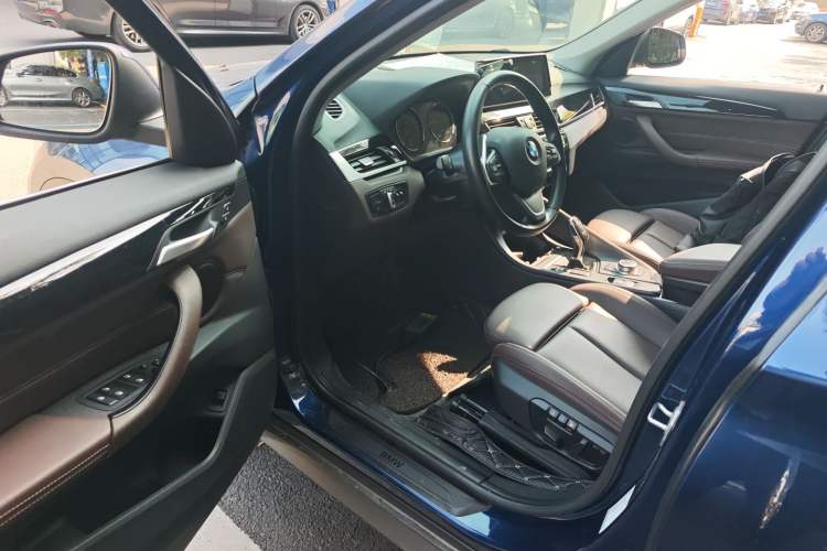 Used BMW X1 2020 sDrive25Li Leading Model
