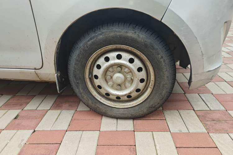 Used Wuling Rongguang V 2016 1.2L Practical Model Non-Power-Assisted
