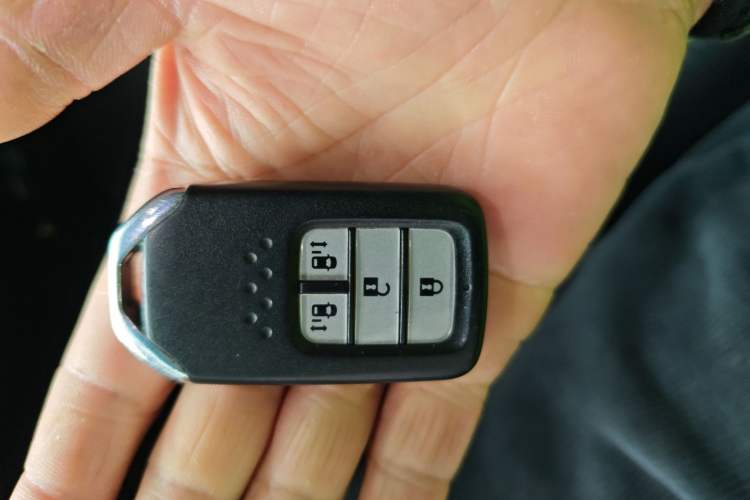 Used Honda Elysion 2016 2.4L Comfort Edition
