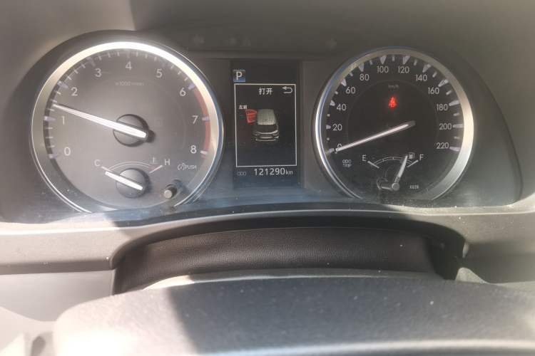 Used Toyota Highlander 2018 2.0T Four-Wheel Drive Luxury Edition 7 Seats China V Emission Standard