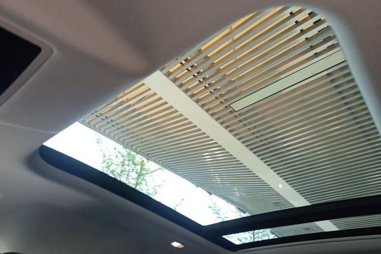 Used Land Rover Defender 2024 110 3.0T P400 X-DYNAMIC HSE Headliner