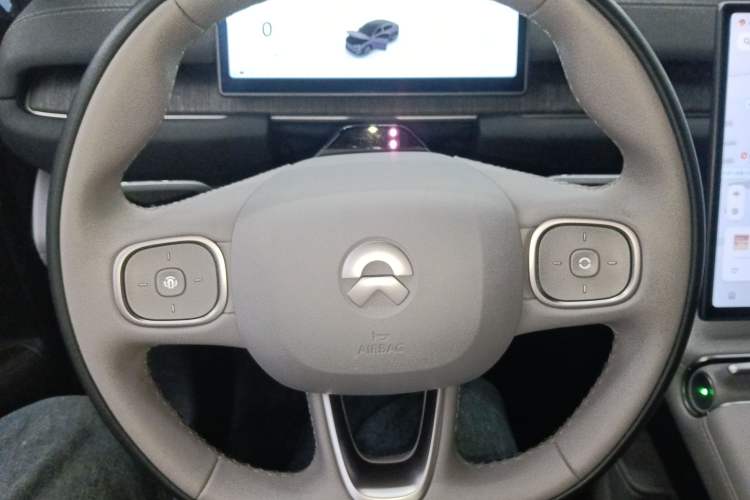 Used Nio EC6 2023 75 kWh Steering Wheel