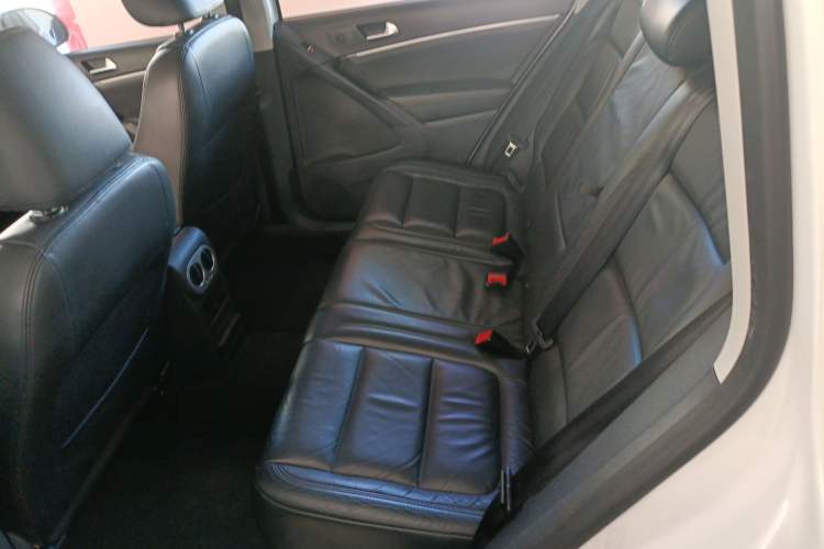 Used Volkswagen Tiguan 2015 1.8TSI Automatic Two-Wheel Drive Comfort Edition Left Rear Seat