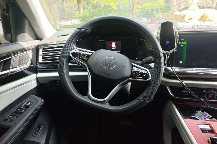 Used Volkswagen Teramont 2024 380TSI Four-Wheel Drive Prestige Luxury Edition Steering Wheel