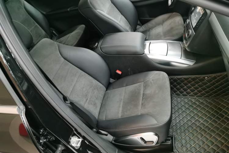 Used Mercedes-Benz R-Class 2014 R 320 4MATIC Business Model
