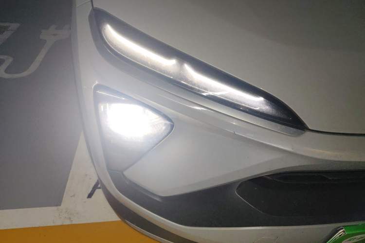 Used Nio ES6 2020 600 km Sport Edition Right Front Headlight