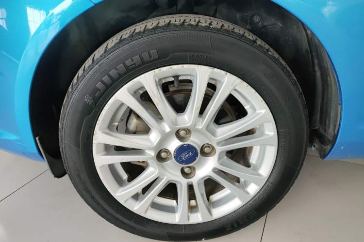 Used Ford Fiesta 2013 Hatchback 1.5L Automatic Fashion Edition Left Front Wheel Hub