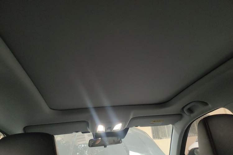 Used CHANGAN OSHAN Z6 2023 Blue Whale 1.5T DCT Smart Edition Headliner