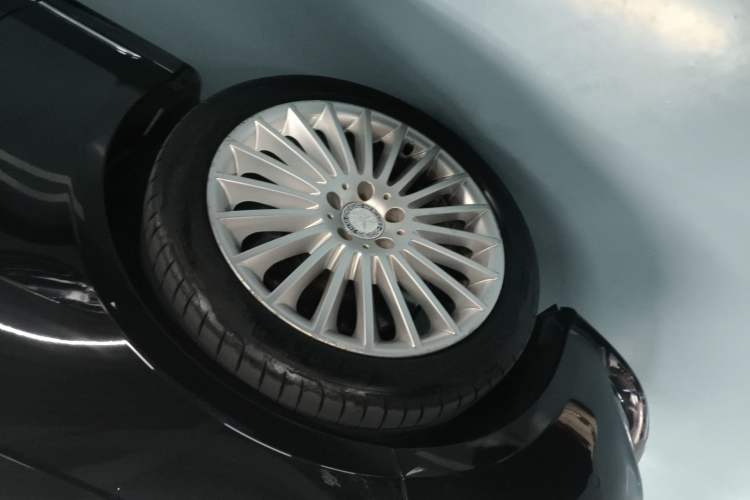 Used Mercedes-Benz E-Class 2014 E 260 L
