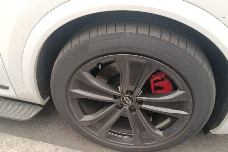 Used Hima AITO M8 2025 Extended-Range Ultra Version 53.4 kWh 6-Seater Edition
