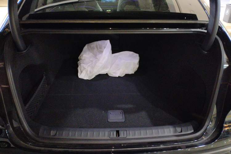 Used VOYAH PASSION 2024 PHEV Four-Wheel Drive Ultra-Long Range Executive Edition Trunk