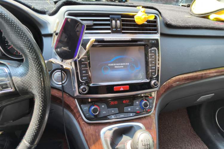 Used Haval H6 2017 Red-Label Sport Edition 1.5T Manual Two-Wheel Drive Elite Model
