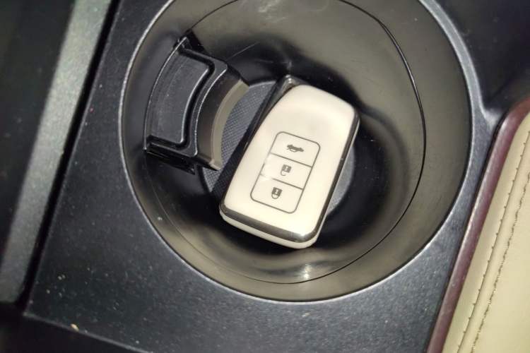 Used Lexus ES 2015 300h Comfort Edition
