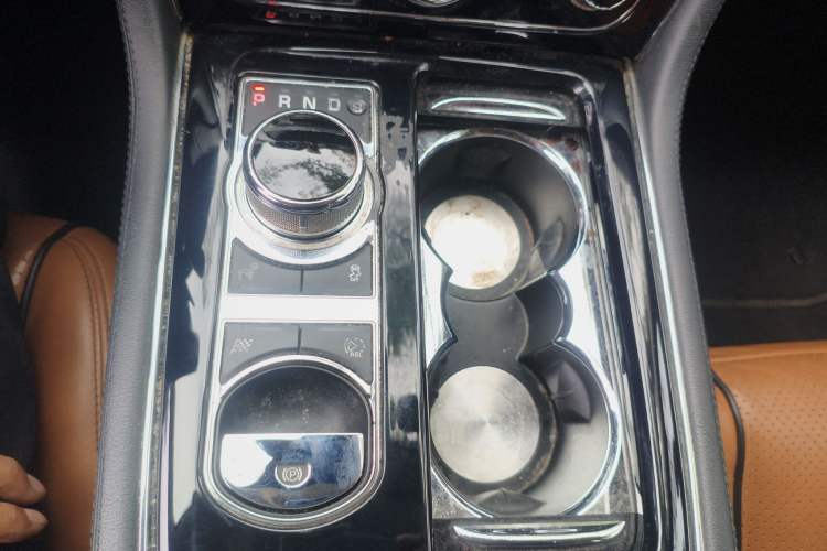 Used Jaguar XJ 2014 XJL 2.0T Two-Wheel Drive Panoramic Business Edition
