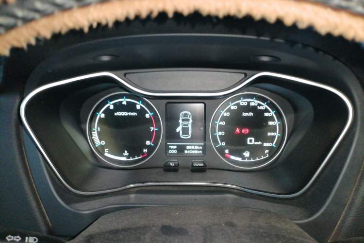 Used Geely Auto Vision X6 2016 1.8L Manual Luxury Model
