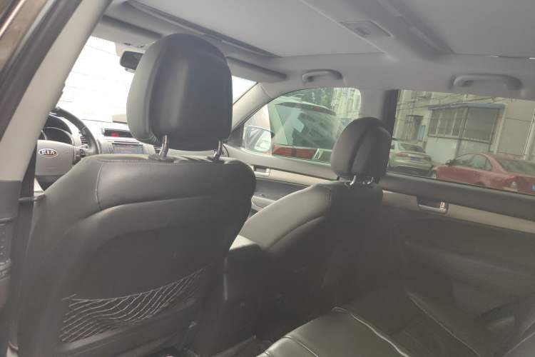 Used Kia Sorento 2012 2.4L Gasoline Luxury Edition
