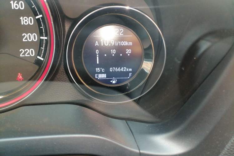 Used Honda XR-V 2015 1.8L VTi CVT Luxury Edition
