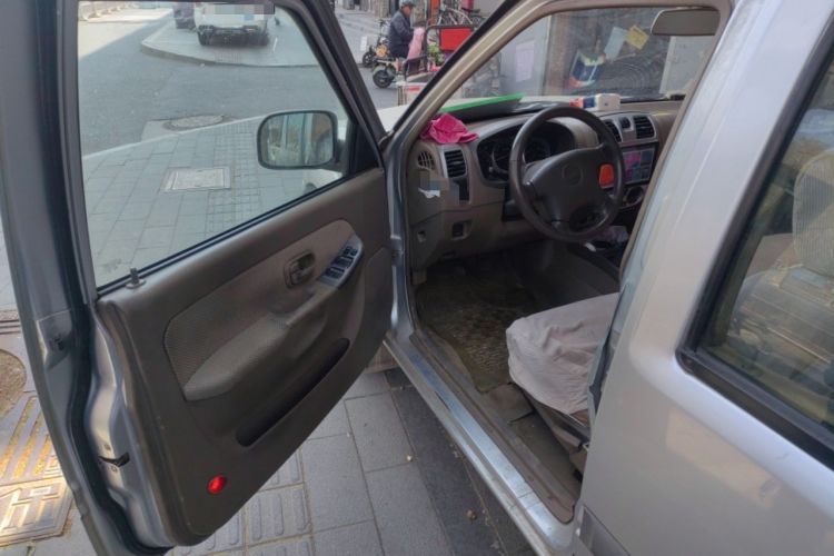 Used JMC Baodian 2013 2.8T Two-Wheel-Drive Diesel Luxury Fashion Edition