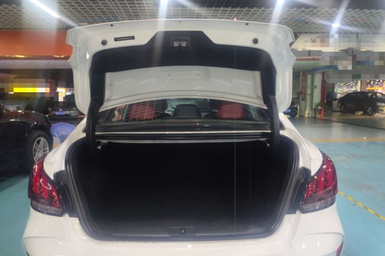 Used MG 5 2022 300TGI DCT Chao Yue Luxury Edition
