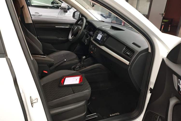 Used Skoda Kamiq 2024 1.5L Automatic Power Version Right Front Seat