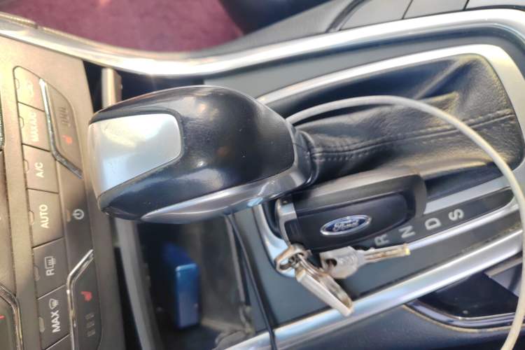 Used Ford Edge 2018 EcoBoost 245 Two-Wheel-Drive Titanium 7-Seater China V Standard